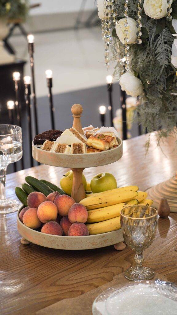 میوه و شیرینی تالار یلدا